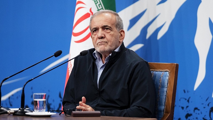 Президент Ирана предложил создать механизм по противодействию санкциям