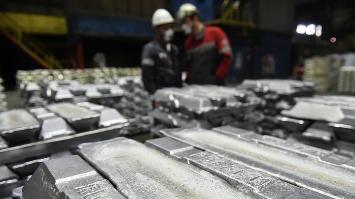 Цена алюминия поднялась выше 3500 долларов за тонну впервые с 2022 года
